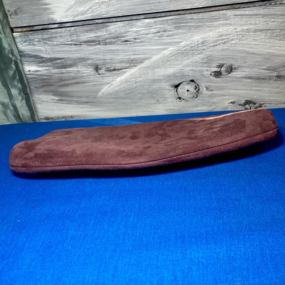 🤩🤩 ANTONIO MELANI PLUM SUEDE CLUTCH 🤩🤩 - Picture 3 of 6